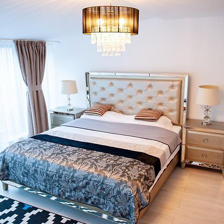 Kai Mountain Luxury Apartment บราชอฟ ภายนอก รูปภาพ